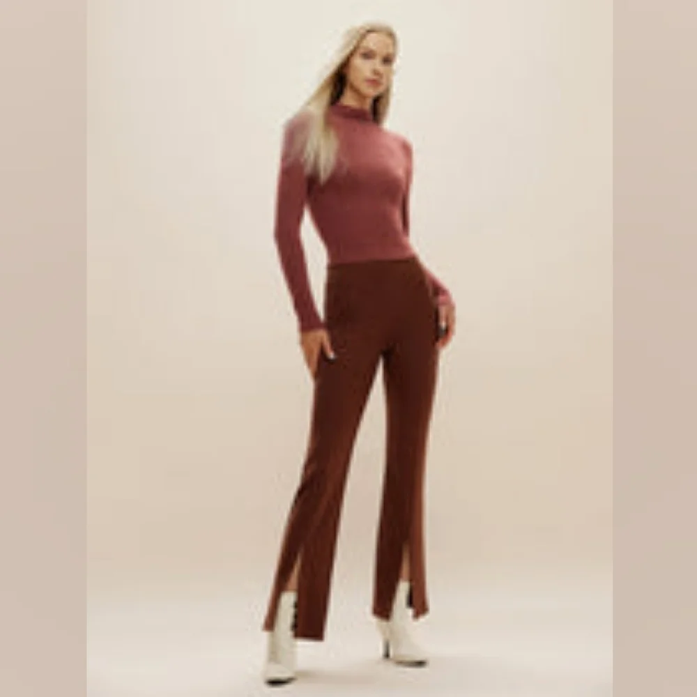 OGL Mid Thermal Thermal Brushed Mock Neck Crop Top - Picture 9 of 13